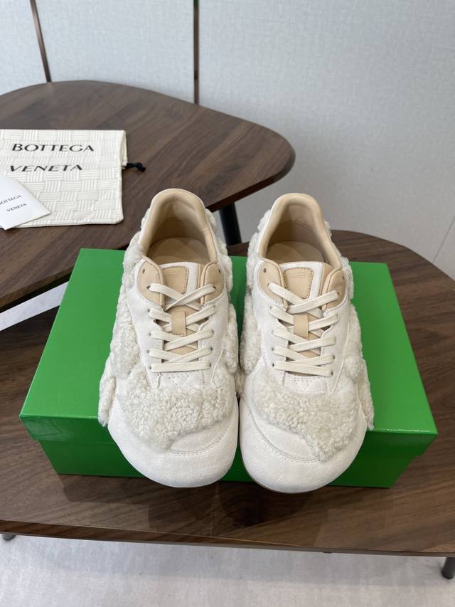 男款加10Bottega Veneta葆蝶家25Ss秋冬秀款Bv Orbit运动鞋 毛毛鞋 王一博 同款 情侣款休闲鞋老爹鞋！Runner运动鞋！原版购入开发！