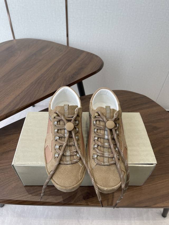 Ggdb~~Golden Goose 25Ss 德训鞋 全网最好版本不服来比 # Ggdb经典情侣款小脏鞋~~火红程度上怼小白鞋，下踩各类小脏鞋！ 明星私服上脚