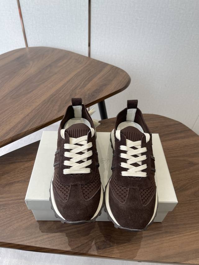 Brunello Cucinelli26Ss 女士镶珠装饰飞织休闲运动鞋Bc新款新品女士条纹麂皮单鞋：羊皮垫．装饰镶珠运动鞋 鞋面：一比一复刻高丝光、牛皮拼接特