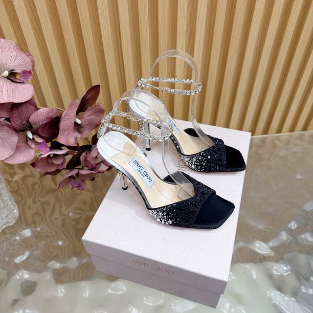 新配色 水钻星空 市场独家高版本首发 新配色 Jimmy Choo摩登鞋履，街拍神器Sae水晶链高跟凉鞋 尖拖系列 幻彩拼色烫钻款 夺目彩虹婚鞋 整鞋采用施华洛
