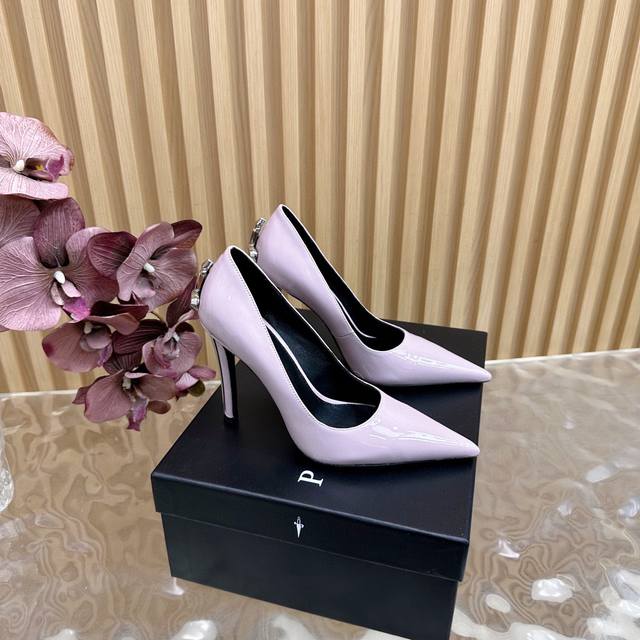 如果一定要受高跟鞋的累 那我就要Cesare paciotti “插入心脏的利刃” Cesare paciotti 匕首高跟鞋 绝版重金开模，对版工艺 全系列产