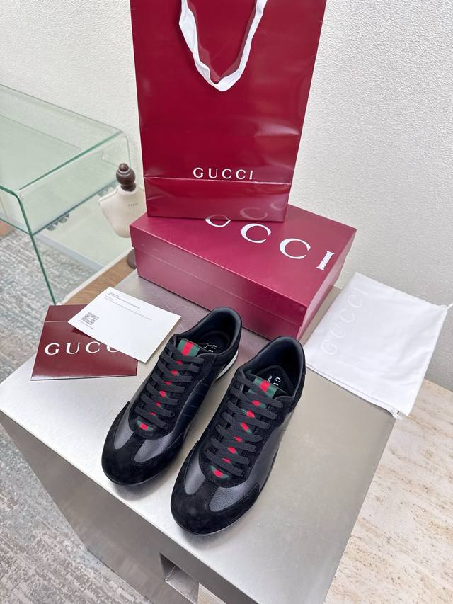 Gucci 经典男女款 阿甘系列运动鞋 Gucci 经典织带配饰 黑色 男款10 时尚的品牌Logo持加，具有超辨高识度各品大争牌恐先推后出超系跟高列Gucci