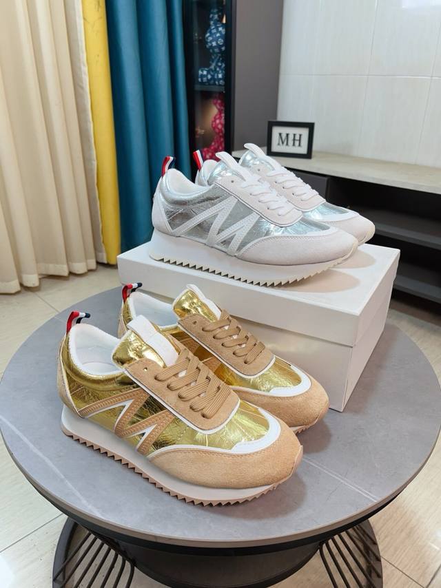 出厂价P Moncler 蒙口、官网同款 高品质男鞋 材料：定制小牛皮 真皮透气内里真皮鞋垫 原版开模防滑大底款式类型：男士休闲运动鞋 系带款男鞋系列 欧美潮流