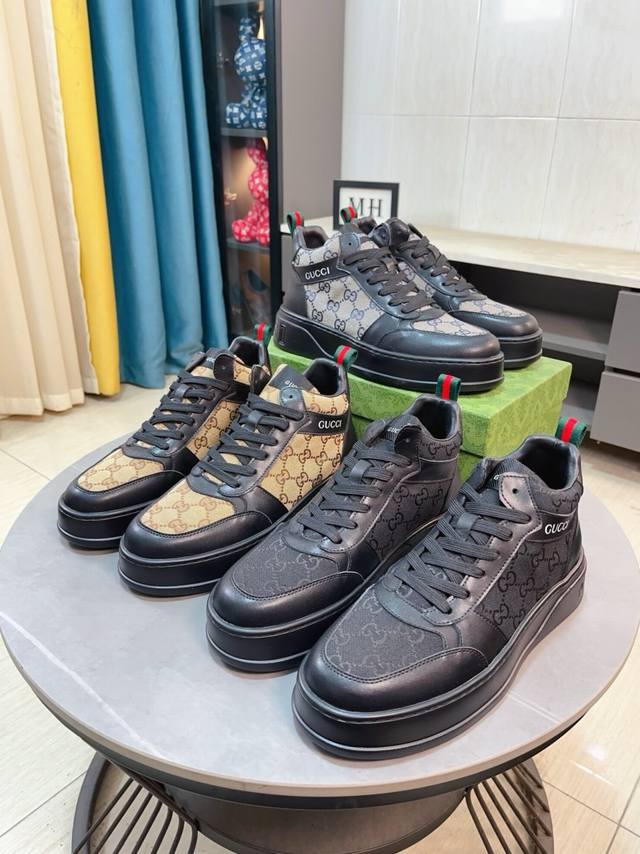 出厂价P Gucci 古奇 新款高帮男鞋高端品牌，最新時尚休闲男鞋，潮流百搭之款，轻松运动风，鞋面意大利进口头层牛皮 真皮内里 加超精细做工。原版个性时尚橡胶耐