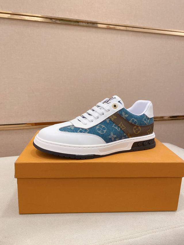 工厂P价 Lv 路易威登。最新潮鞋休闲鞋实体店爆款。新品春夏季舒适进口定制原版牛皮，独特提花面料元素设计。搭配羊皮内里，Lv原版底， 高端包装高品质细节决定品质