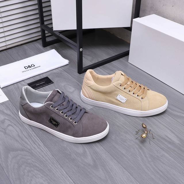 商品商标：Dg 杜嘉班纳 休闲鞋 DDD 正码码数: 38-46 45.46定做不退换 DDD 商品材料：精选优质磨砂牛皮鞋面 皮内里 牛皮鞋垫 原版大底 DD