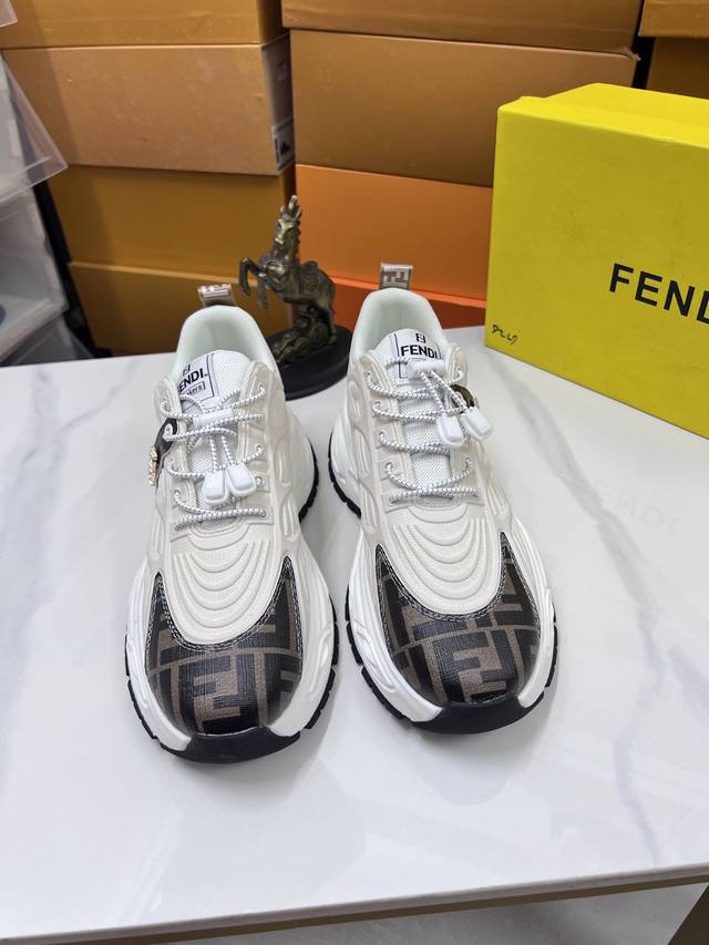 出厂价P 范思哲 新款 精品休闲鞋 原版高品质鞋面进口拼接制作 真皮内里加厚乳胶鞋垫版型时尚 动感十足原版芬迪舒适大底 简洁大方运动休闲。码数38-44 订45