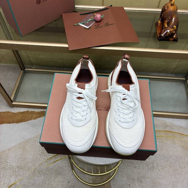 Loropiana诺悠翩雅，Lp炸街男神春夏新款专柜同步。鞋面意大利进口小牛皮：高品质拼接工艺，原厂特供原版大底，可随意进出专柜。码数38一45。 DDD