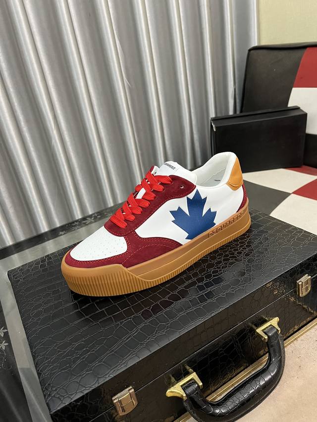 出厂价Pp： D2～ 男士休闲鞋 2026Z柜同步发售 码数:38-46# 鞋面选用多材质拼接真皮内里，舒适透气，鞋底：原版舒适耐磨大底，实物拍摄实物更赞我 D