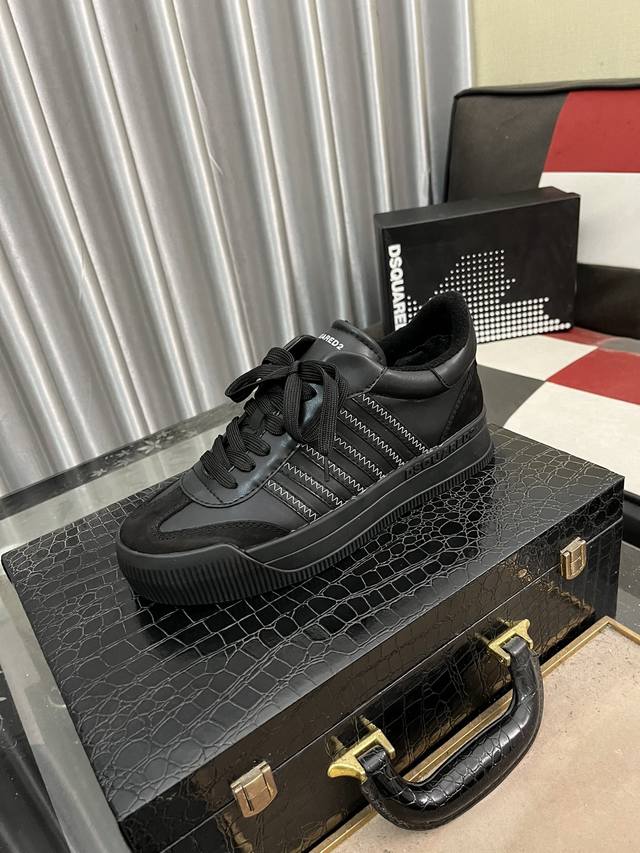 出厂价Pp： D2～ 男士休闲鞋 2026Z柜同步发售 码数:35-46# 6个颜色鞋面选用多材质拼接真皮内里，舒适透气，鞋底：原版舒适耐磨大底，实物拍摄实物更