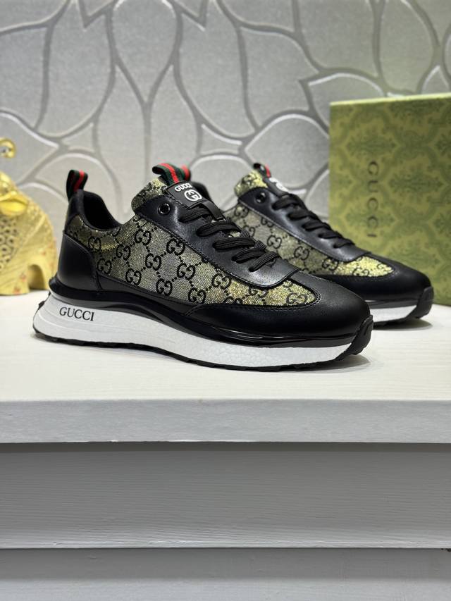 Gucc* 古奇！官网全球首发 鞋面采用老花拼接网布网布内里，舒适透气，让行走更加便捷舒适！独家新款惊世之作，质量相比美的1：1复刻 ！打造时尚个性衬托你的与众