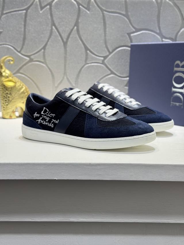 迪奥顶级代购 迪 炸街男神爆款超人气板鞋新品专柜同步，鞋面意大利原版进口牛皮拼接Cd面料,标志图形潮人必备复杂工艺完美复刻，进口柔软羊皮内里 鞋底：原厂特供原版