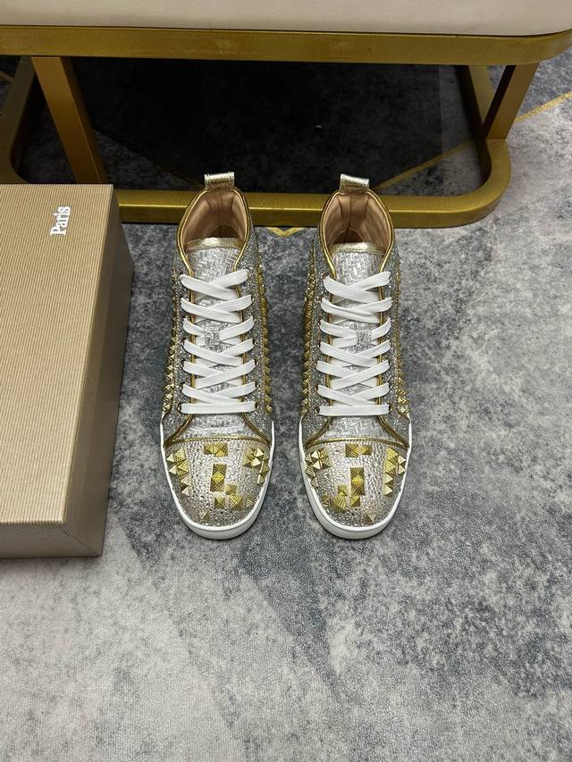 定做款 出厂价P 。Christian Louboutin Cl红底鞋 专柜系列，情侣休闲板鞋 独家热款发布活动乳胶垫脚成品大底车线 女35-40#男38#-4