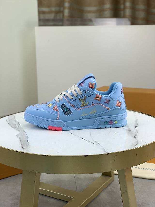 工厂P价P 跑量实价 顶级版本 Louis Vuitton 原单 最情侣新款Lv路易威登 * 顶级版本 Lv经典潮鞋！选用进口原版内里.原版耐磨轻便Tpu大底！