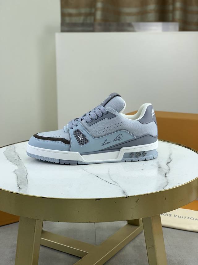 工厂P价P 跑量实价 顶级版本 Louis Vuitton 原单 最情侣新款Lv路易威登 * 顶级版本 Lv经典潮鞋！选用进口原版内里.原版耐磨轻便Tpu大底！