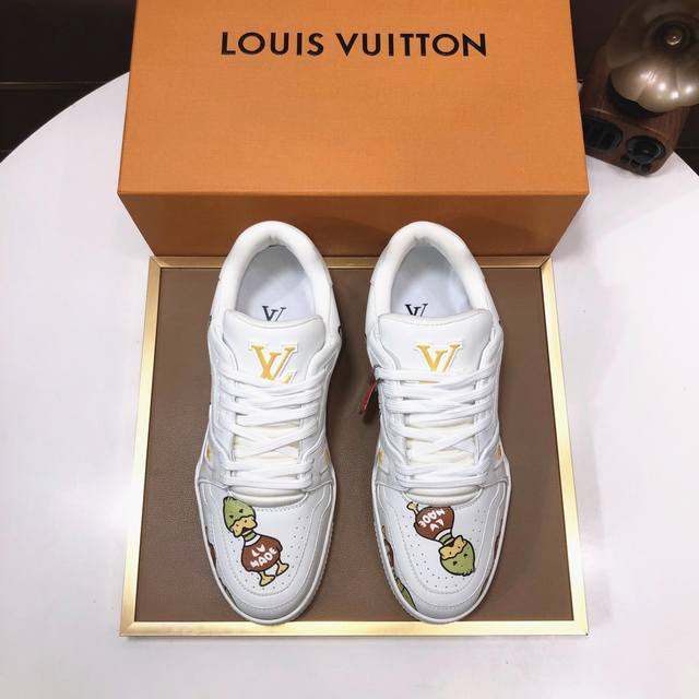 工厂P批 Louis Vuitton 原单新款Lv路易威登 * 顶级版本 Lv经典潮鞋！选用进口原版牛皮 水染牛皮内里.原版耐磨橡胶大底！高品质精品！码数:女码