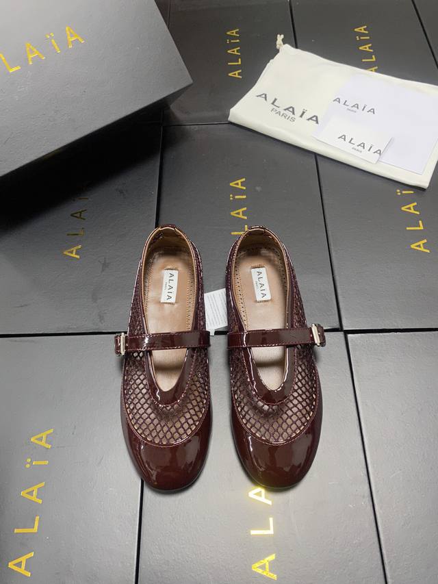 出厂 原盒+10 DDD 2026最新渔网鞋上新啦 DDD 玛丽珍与渔网的绝佳搭配！！ DDD 款式升级的同时实穿性能更广了。。 DDD 上脚揭秘，让你秒变时尚