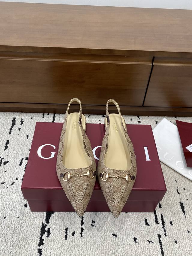 Gucci 古驰 26Ss DDD 2026早春新品经典马衔扣尖头平跟后空单鞋主打系列终于面世，狠货值得期待！原有的经典 创造新设计 DDD Bs代购级别！高级