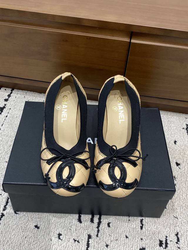 高版本 DDD Chane*｜小香经典大双C蝴蝶结 DDD 芭蕾舞鞋珍珠跟鞋 DDD 一起做个奶乖奶乖的香香女孩呀 DDD 看到这双鞋的时候我是直接原地心动 D