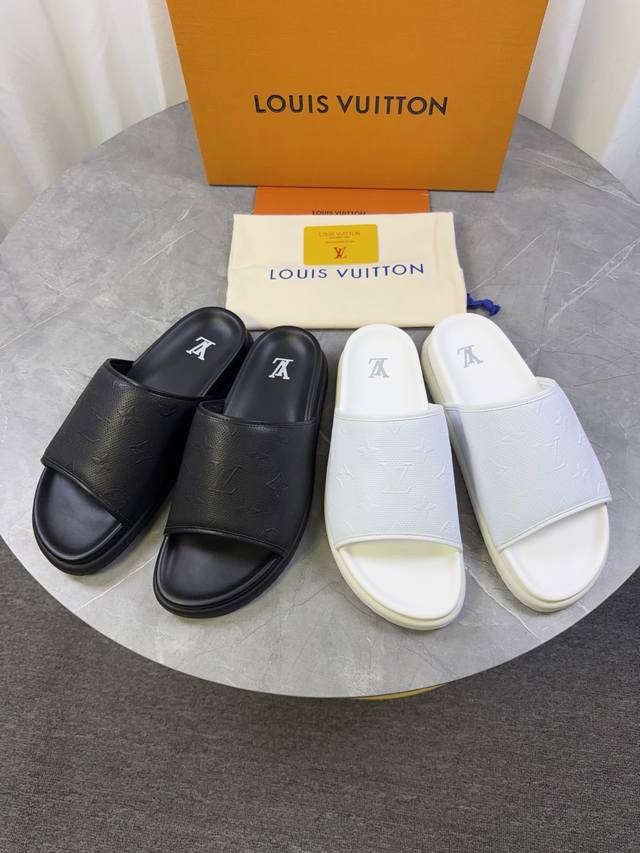 Lv 路易威登 223 DDD 2026春夏新款 顶级版本原版一致 DDD 专柜主打最新款 草编拖鞋 硬货上新 DDD 代购级别！高级感十足！国内外博主刷爆的一