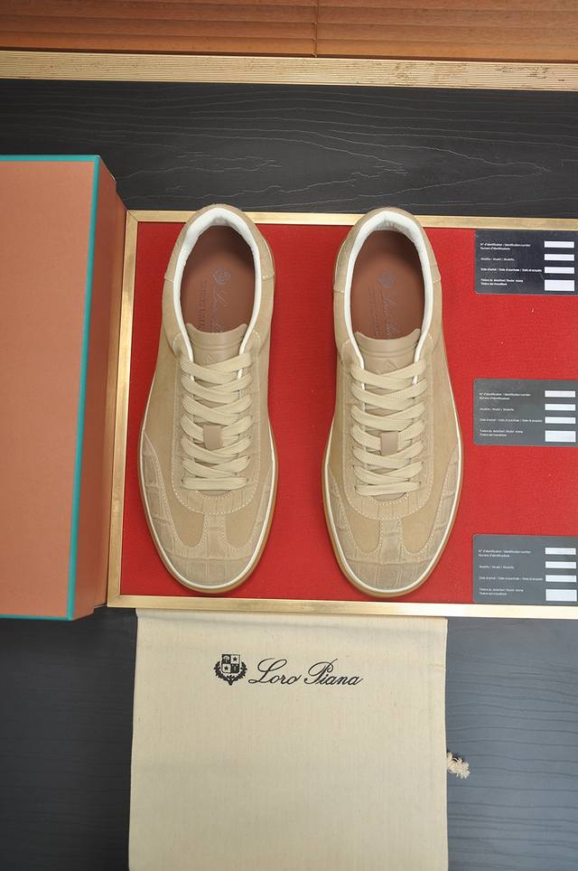 出厂价P Lp经典乐福鞋，意大利宝藏品牌，唯一能和爱马仕匹配的品牌！穿了才知道不能辜负我们的双脚，鞋面进口小羊绒，水染牛皮内里牛皮垫脚 DDD 官方原版玻璃胶大