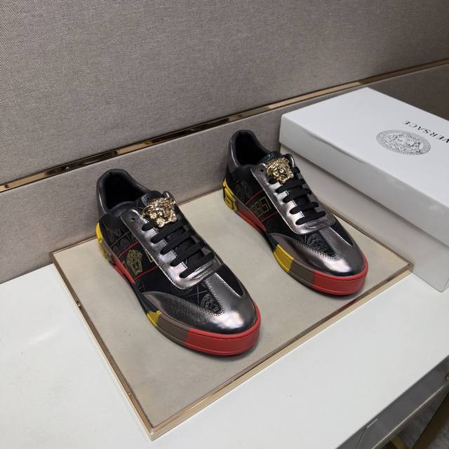 出厂价Pp 范思哲～ 男士休闲鞋 2026Z柜同步发售 码数:38-44 # 4个颜色鞋面选用多材质拼接真皮内里，舒适透气，鞋底：原版舒适耐磨大底，实物拍摄实物