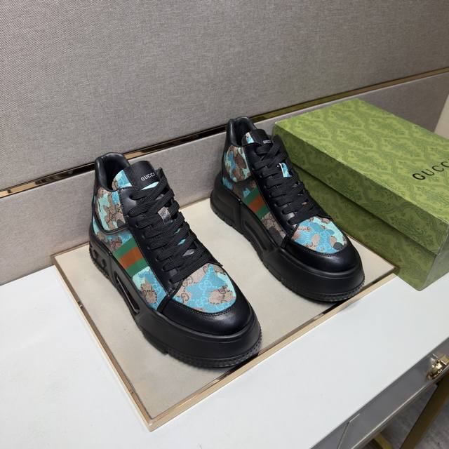 出厂价Pp 古驰～ 男士休闲高帮鞋 2026Z柜同步发售 码数:38-44# 3个颜色鞋面选用多材质拼接真皮内里，舒适透气，鞋底：原版舒适耐磨大底，实物拍摄实物