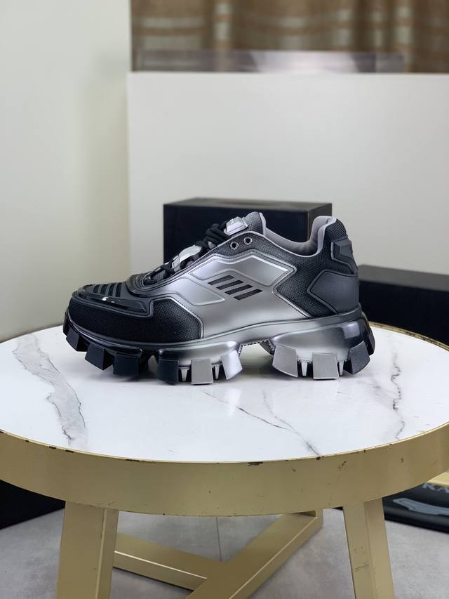 工厂P价P 实价 顶级版本 5D打印工艺款 Prada 普拉达 暗黑 朋克 马丁 摇滚 坦克 机甲硬核狂战鞋 DDD 百年品牌，独具一格的硬核设计进入大众视野，