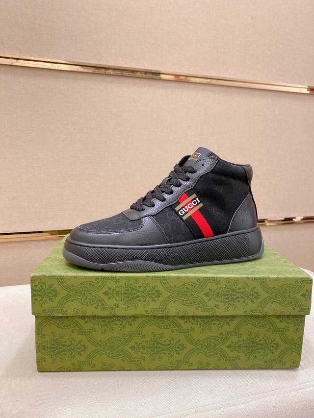 工厂P价 Gucci 古奇 新款专柜同步发售，鞋面意大利进口头层牛皮料。全进口真皮内里，完全1比1复刻，鞋底：原厂特供原版底，独家活动成型底超级舒适，原厂跟单货