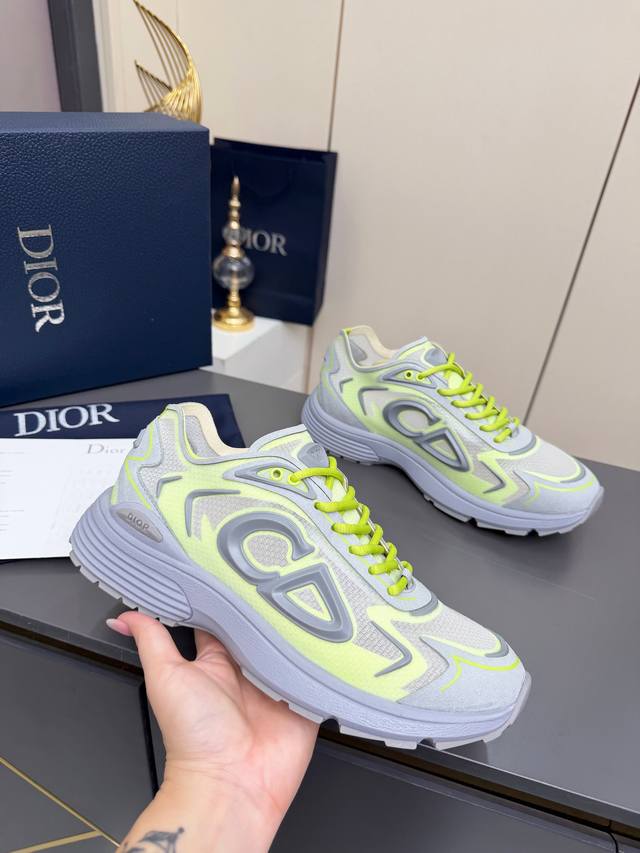 迪奥 Dior 最新款 Cd字母鞋迪奥新款B30男士低帮系带休闲运动鞋,透气百搭,时尚防滑,原版1:1复制,高瑞系列潮品鞋 DDD 面料:特殊材料拼接 DDD 迪奥 Dior 最新款 Cd字母鞋迪奥新款B30男士低帮系带休闲运动鞋,透气百搭,时尚防滑,原版1:1复制,高瑞系列潮品鞋 DDD 面料:特殊材料拼接 DDD