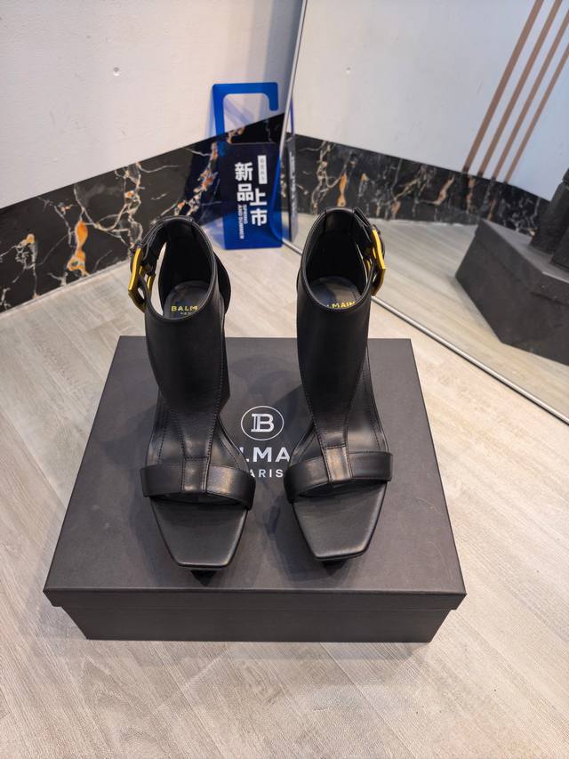 工厂P价 女装女鞋 运动原单 ,* 巴尔曼2026春夏最新款走秀恨天高水台凉鞋。 DDD 品牌巴尔曼由法国时装设计师 皮埃尔.巴尔曼 先生创立于1945年的老牌 工厂P价 女装女鞋 运动原单 ,* 巴尔曼2026春夏最新款走秀恨天高水台凉鞋。 DDD 品牌巴尔曼由法国时装设计师 皮埃尔.巴尔曼 先生创立于1945年的老牌