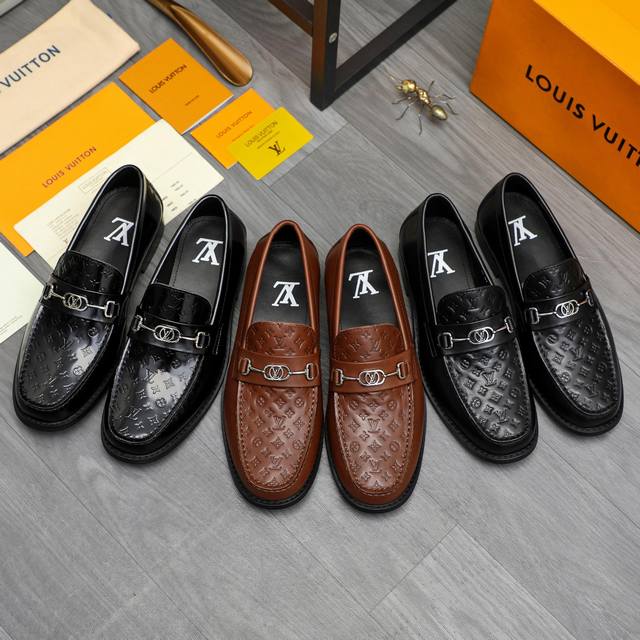 商品商标：Lv 路易威登 商务套脚皮鞋 DDD 正码码数: 38-45 45定做不退换 DDD 商品材料：精选优质压花牛皮鞋面 牛皮内里 原版橡胶大底 DDD