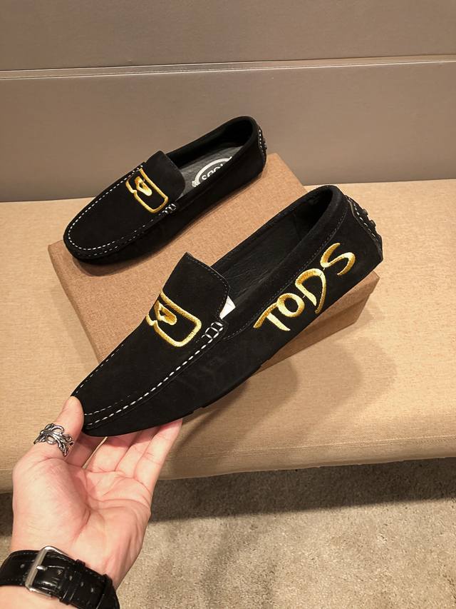 Tods托德斯官网高端爆款豆豆鞋，鞋面头层进口头层磨砂牛皮，头层牛里 真材实料 ，奢华高档，原版进口耐磨橡胶底， 官网出品 男士优雅心备佳品，采用精湛工艺。穿着