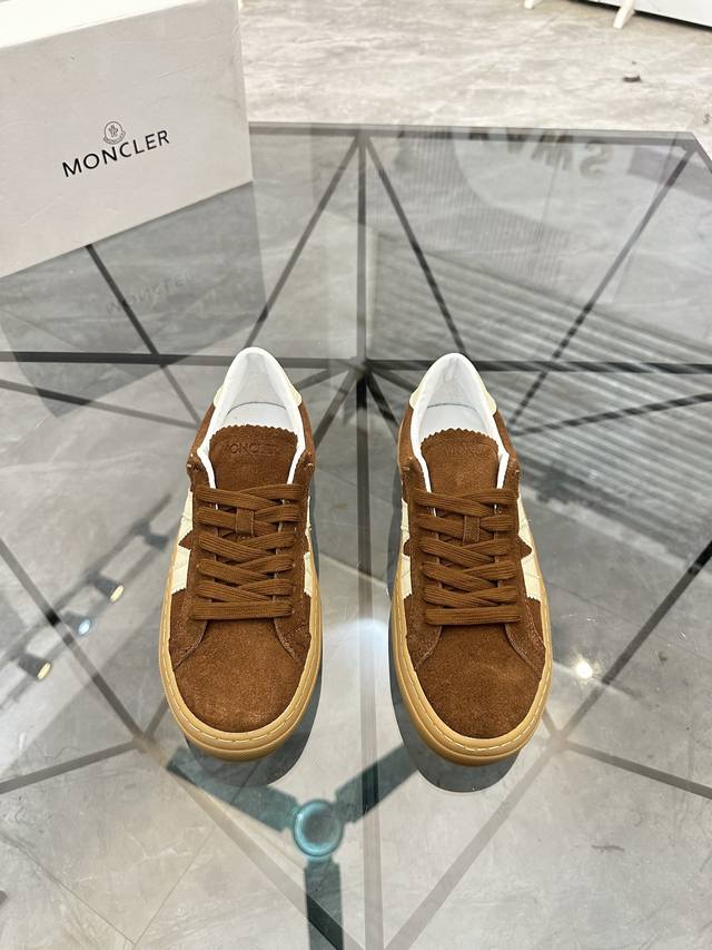 价: ￥P DDD 商品商标：Moncler 蒙口 低帮休闲鞋 DDD 正码码数: 38-45 可订做46 DDD 商品材料：鞋面进进口磨砂皮，羊皮内里，原版大