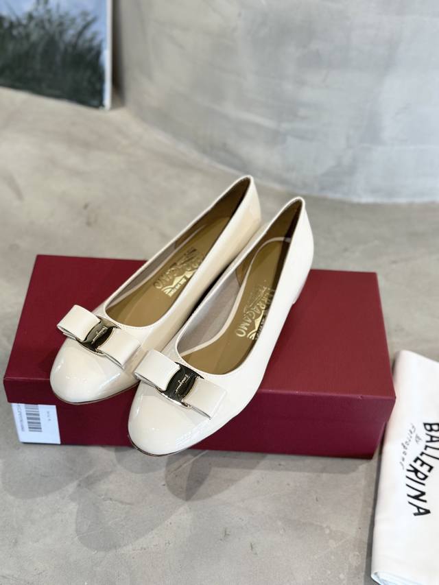 工厂P价 DDD 皮扣 半内里长期现货Sf Salvatore Ferraga*O 菲拉*慕 Vara新款半内里粗跟单鞋官网最新半内里设计上脚超级舒服 整张皮料 工厂P价 DDD 皮扣 半内里长期现货Sf Salvatore Ferraga*O 菲拉*慕 Vara新款半内里粗跟单鞋官网最新半内里设计上脚超级舒服 整张皮料