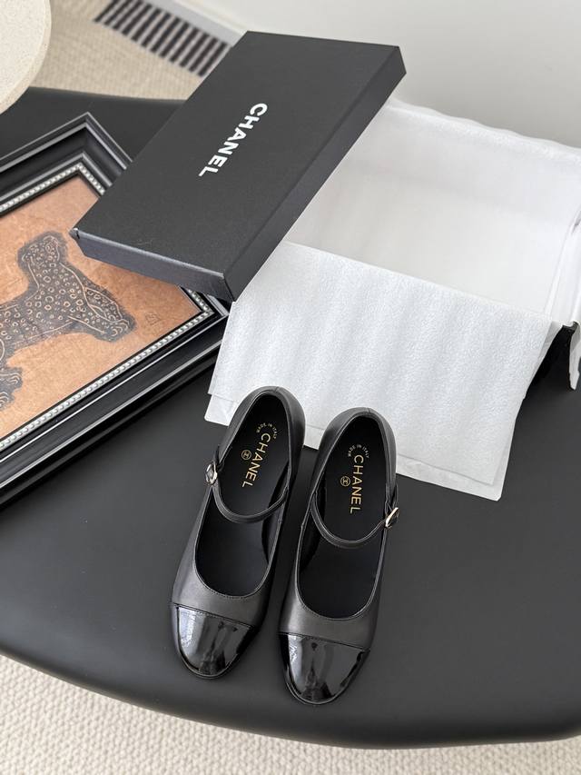 Chanel 26K秋冬新款珍珠单鞋 DDD 精彩亮点 巨型珍珠 DDD 原版开模珍珠 真皮大底 DDD Size:35-39 其他码数定做 DDD