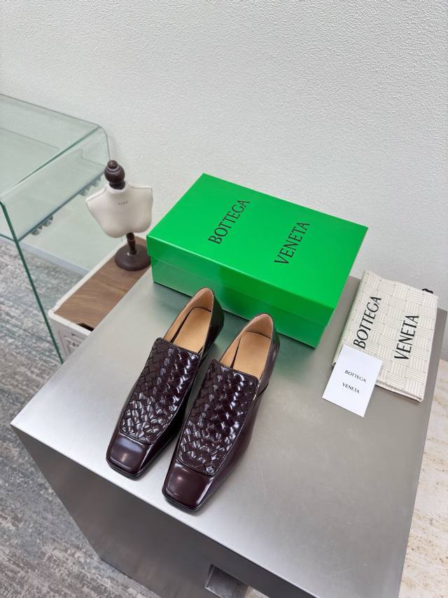 工厂P价 女装女鞋 运动原单,35-42 40 41 42定做 Bv 早春 中跟方头 小皮鞋 DDD 家族元素 方形跟 开边朱系列 DDD 中跟设计 高端 内置 工厂P价 女装女鞋 运动原单,35-42 40 41 42定做 Bv 早春 中跟方头 小皮鞋 DDD 家族元素 方形跟 开边朱系列 DDD 中跟设计 高端 内置