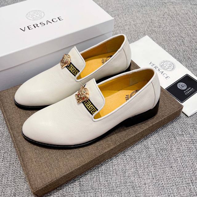 实价，品牌范思哲官网新款商务休闲百搭懒人套脚皮鞋，2025春季巴黎时装周走秀款，范思哲不一样的感觉，自然不失高雅，[爱情] 头层进口意大利牛皮，头层羊皮内里，穿