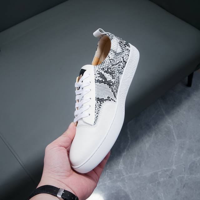 品牌Gucci，古奇官方旗舰店原版休闲鞋～四季潮鞋 专柜新版，古奇1:1优质做工，鞋面:进口荔枝纹小牛皮搭配时尚蛇皮 假一赔十 ，全真吸汗杏色猪皮里，时尚懒人商