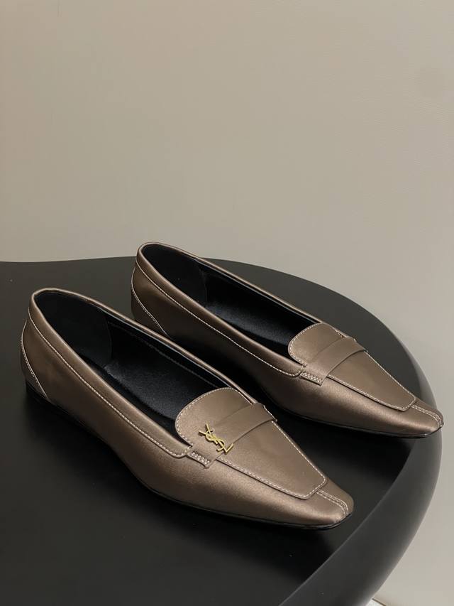 皮面工厂P价 -真丝缎面工厂P价 -顶级品质 DDD Saint Laurent Fw25 New Arrival～ DDD Ysl圣罗兰2025早秋新款小方头