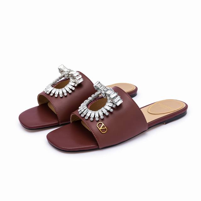 工厂P价 女装女鞋 运动原单华伦天奴Valentino轻奢新款 DDD 高品质晶钻：采用高净度的仿水晶钻，采用微钉镶珠宝工艺，确保每一颗都拥有如钻石般纯净闪耀的