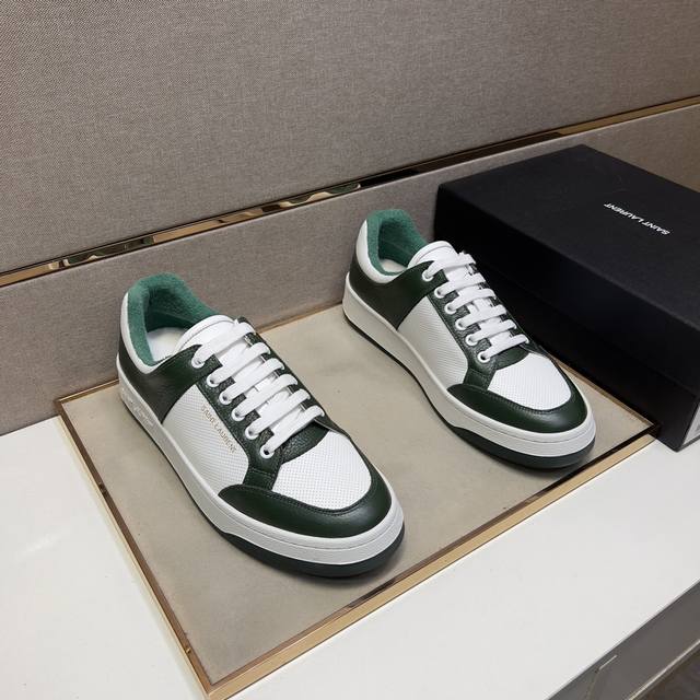 出厂价Pp 圣罗兰～ 男士休闲鞋 2026Z柜同步发售 码数:38-44# 4个颜色鞋面选用牛皮拼接毛巾内里，舒适透气，鞋底：原版舒适耐磨大底，实物拍摄实物更赞