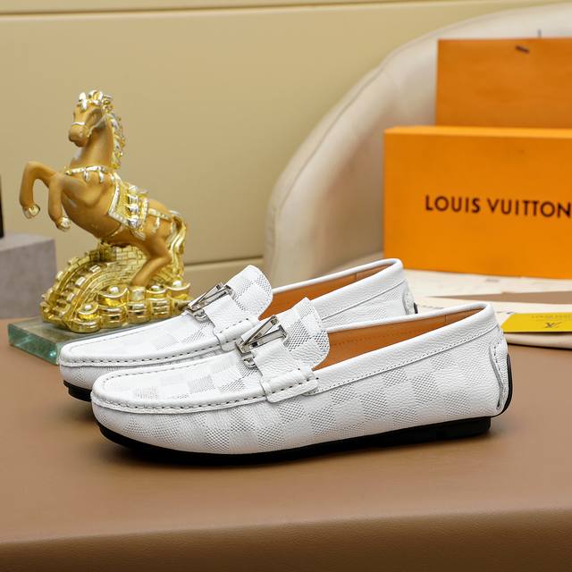 工厂P价 Lv 路易威登顶级豆豆男鞋官网原版复制，鞋面采用进口官网1:1材料制作意大利牛皮面，进口猪皮内里。绝非一般的工艺制造，明星御用款！大厂工艺流程，专为潮