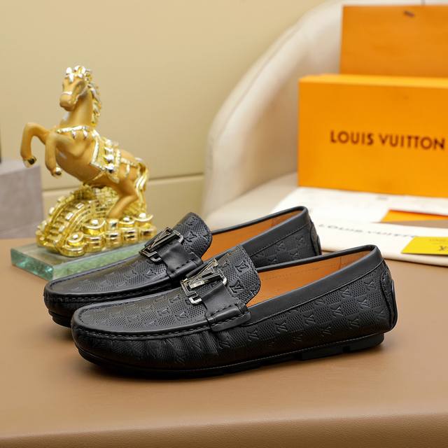 工厂P价 Lv 路易威登顶级豆豆男鞋官网原版复制，鞋面采用进口官网1:1材料制作意大利牛皮面，进口猪皮内里。绝非一般的工艺制造，明星御用款！大厂工艺流程，专为潮