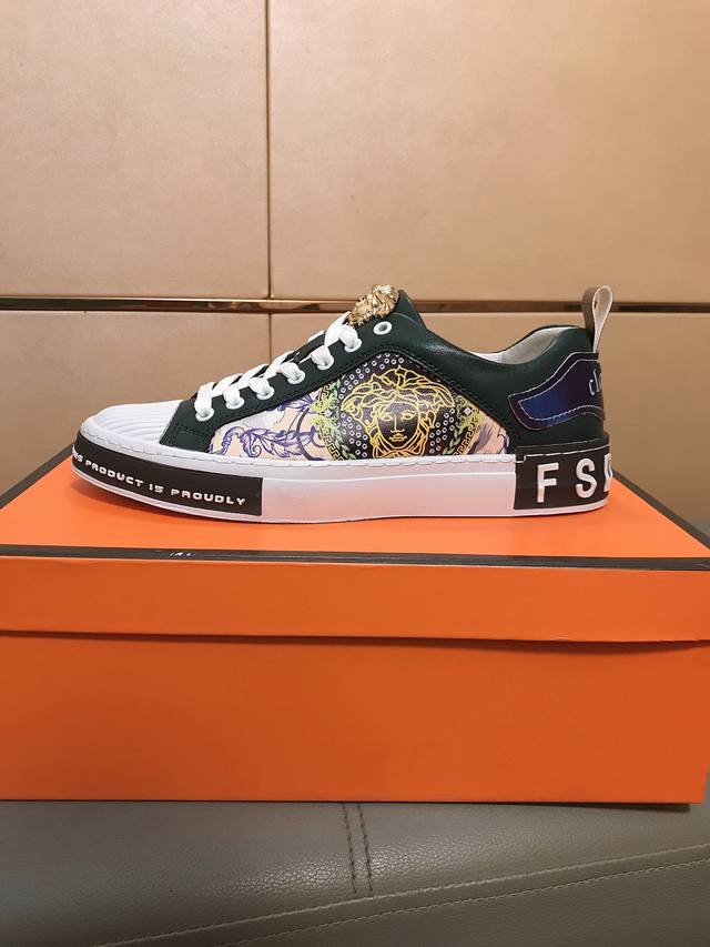 工厂P价 范思哲 男士高帮新款最新爆款休闲鞋，顶端品牌 奢侈 鞋面選用进口品牌印花面料+牛皮，透气内里+猪皮垫脚 精细做工。个性时尚耐磨防滑大底，上脚轻巧舒适，