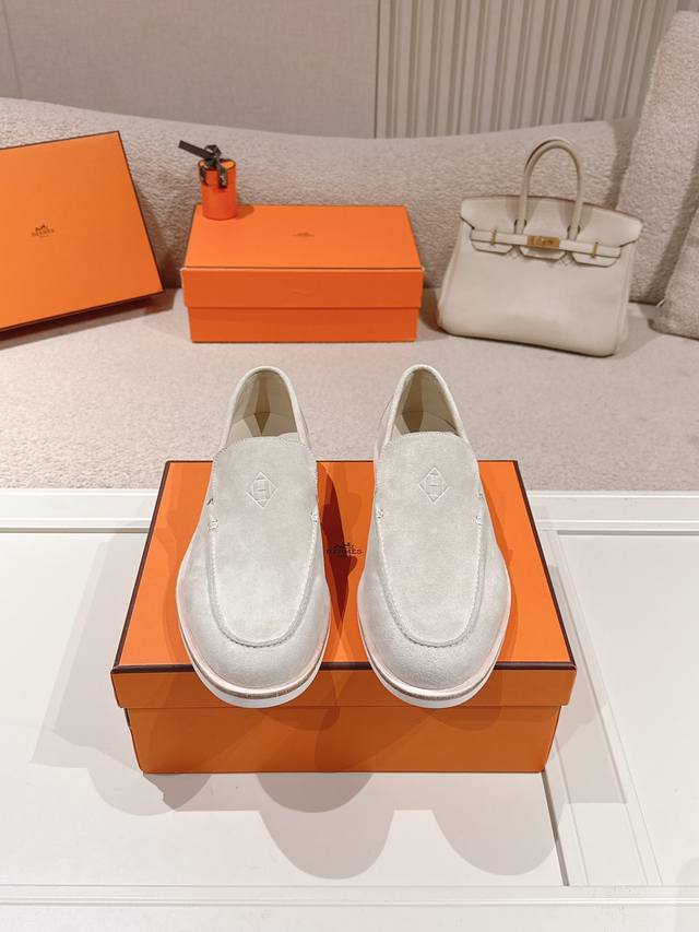 实价 顶级版Hermes爱马仕 25Ss男士秋冬新款乐福鞋+英伦复古设计，经典耐看！原版倒模楦型，极致形体，进口高端面料呈现出精致质感！ DDD 面料：牛反绒