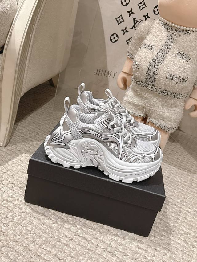 出厂价Pp： DDD Chanel香奈儿26Ss最新款小白鞋 休闲 运动鞋 滑板鞋 原版购入开发做货 DDD 小香 C家 专柜又一超级大爆款，网红博主小姐姐们的