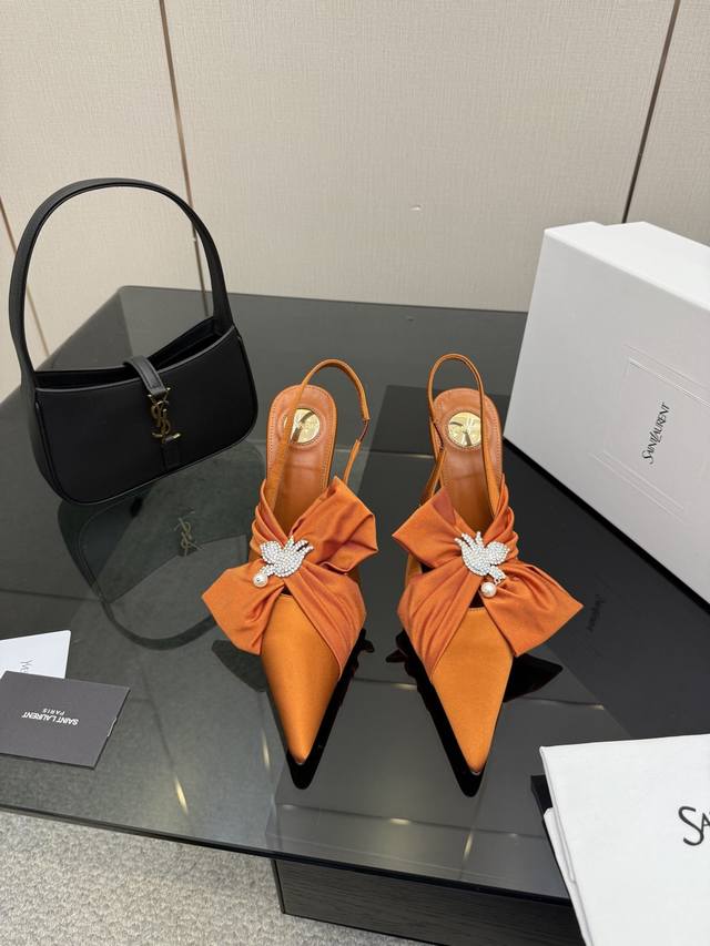 顶级版本 DDD Saint Laurent 圣罗兰蝴蝶结凉鞋尖头高跟鞋Ysl姐姐的美丽尤物高跟鞋 又是人间圣罗兰 Rose同款的高跟鞋化很好修饰脚型，奢华金属