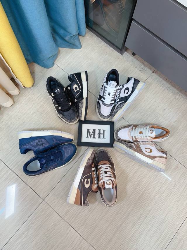 出厂价P Coach蔻驰独家新款男士低帮休闲系带板鞋，休闲时尚百搭款,四季可穿！这款休闲男鞋采用便捷的系带设计，更加提升上脚舒适贴合度，透气度！！鞋面材质进口叩