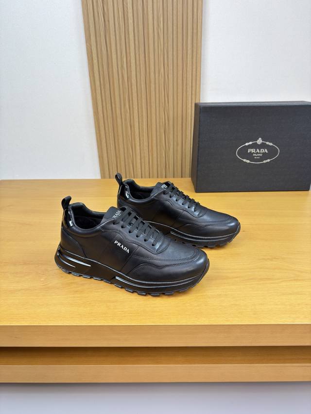Prada 普拉达 DDD -高端品质 原单 休闲运动鞋 DDD -鞋面：进口纳帕小牛皮、鞋身丝印高周波品牌Logo、鞋舌.车缝品牌Logo布标 DDD -内里